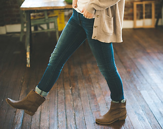 Pantalones vaqueros y botas