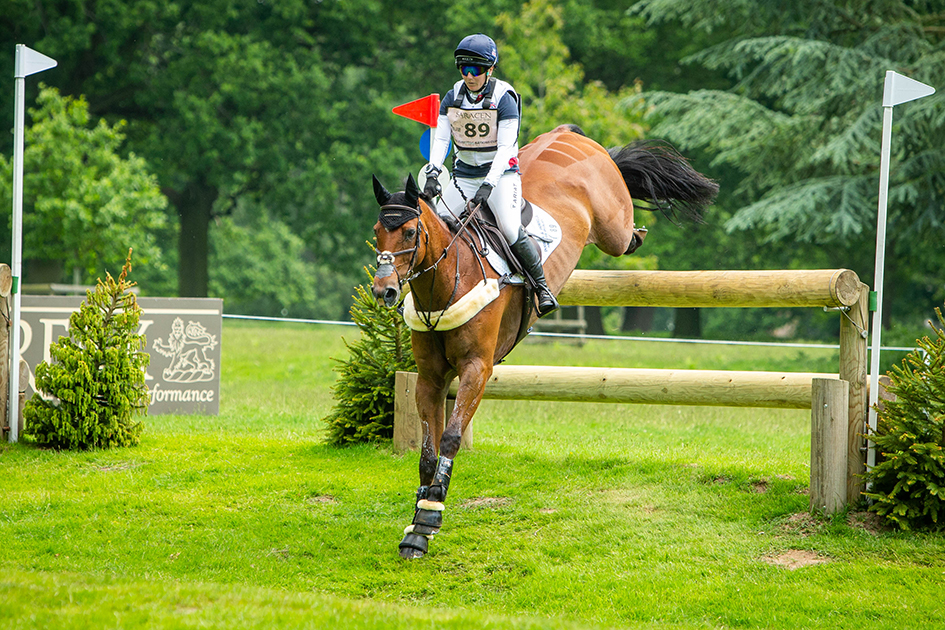 Laura Collet (GBR) MR BASS