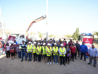 Inician trabajos de electrificación en la colonia Ojito de Agua en Santa Cruz Xoxocotlán