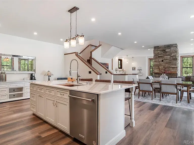 3eb5a4a39e7984f2843466f940c1edb4-cc_ft_768