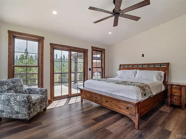 482c4c04b1e9fb3f2b571ddf98e8f825-cc_ft_768