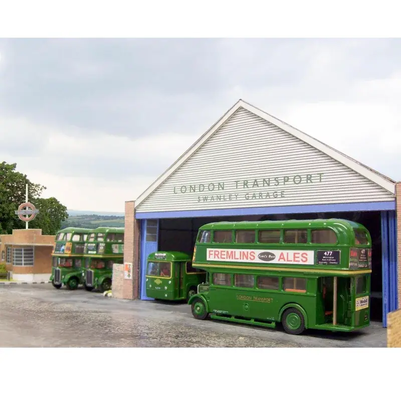 Thumbnail: SJ Swanley LT country bus garage 1/76