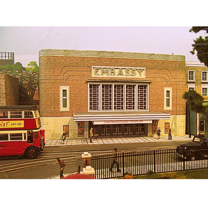 Thumbnail: CPWE Petts Wood Embassy cinema 1/76