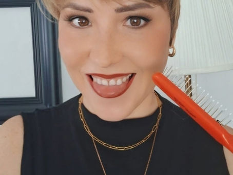 ¿Peluca sintética o de cabello natural? Te ayudamos a elegir la ideal para ti