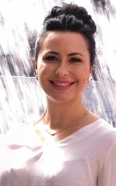 Anastasia Dias
Tarotberaterin
Kartenlegerin