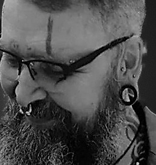 Tattoo-Künstler: Carsten im Studio Dots & Lines, Engelskirchen