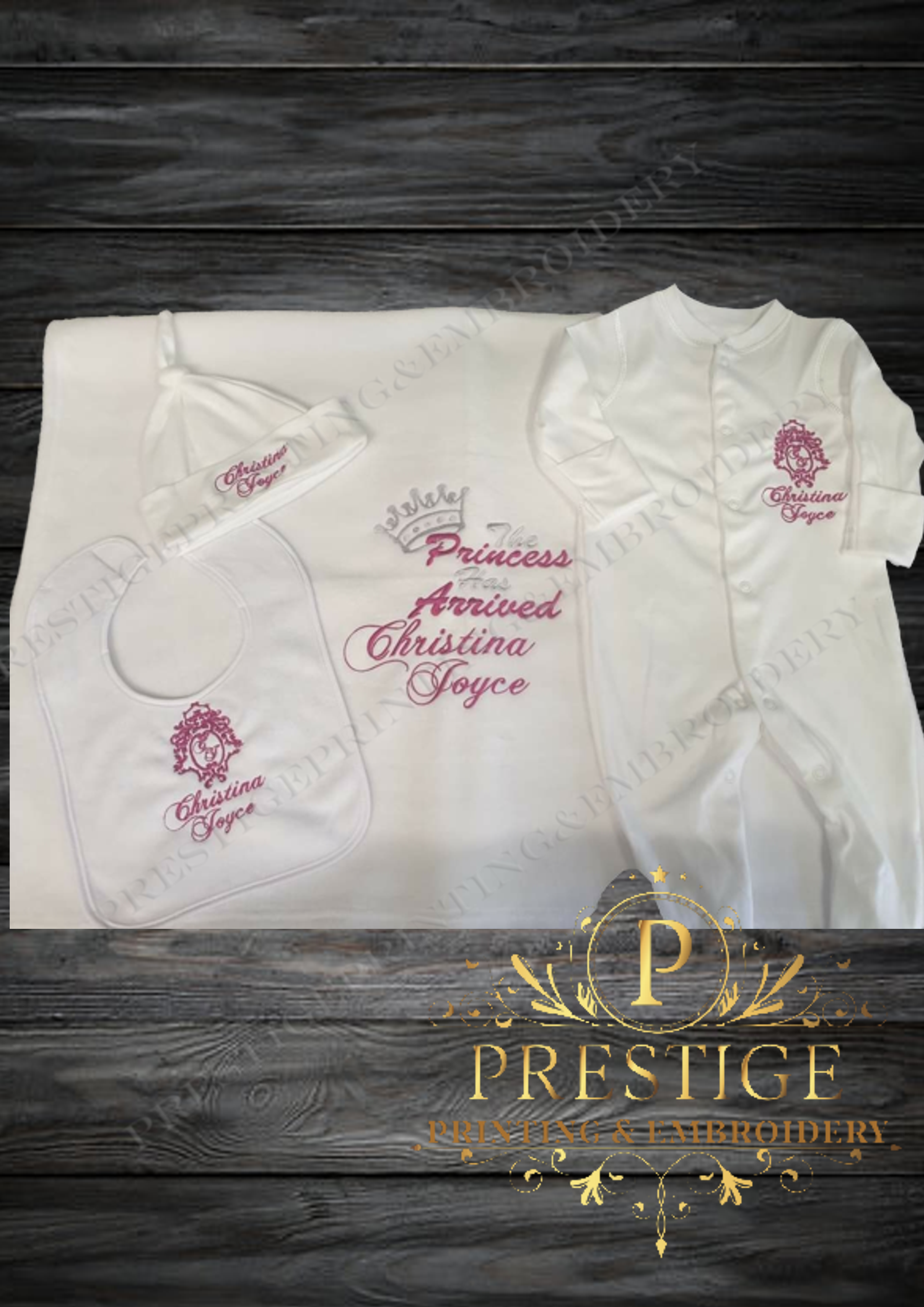 Embroidered baby set