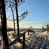Plaża w Dziwnówku w pobliżu Pensjonatu Astoria