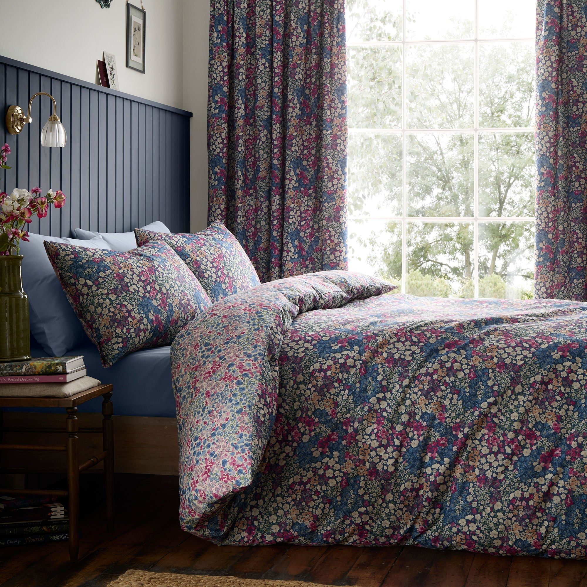 Dreams & Drapes - Bessie - Duvet Cover Set - Navy - King