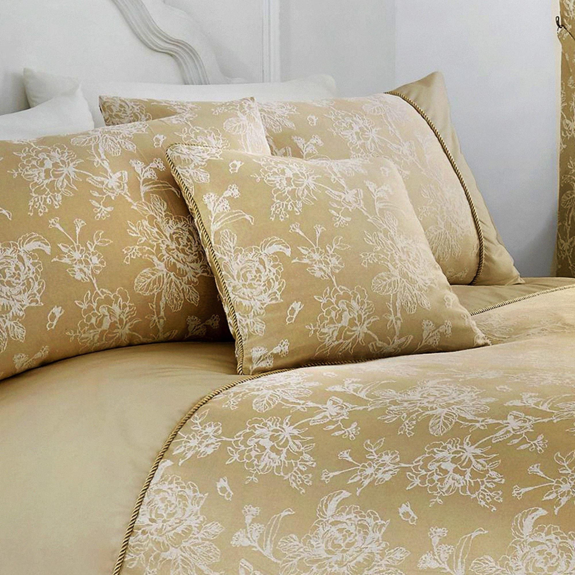 Dreams & Drapes - Jasmine - Cushion Cover - Champagne - 43x43cm