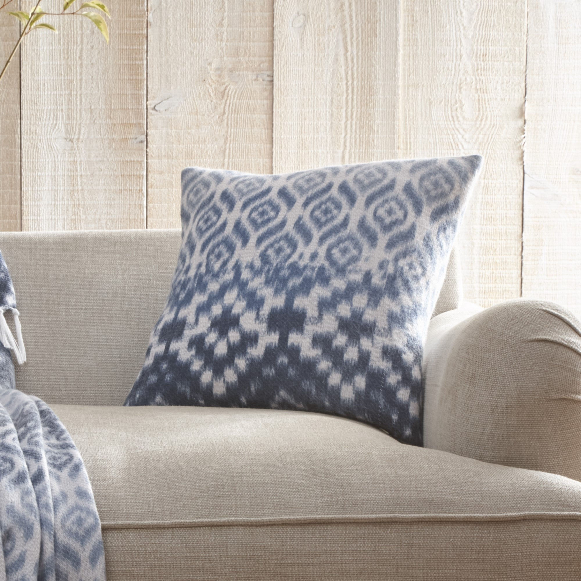Appletree - Sakari - Filled Cushion - Blue - 43x43cm