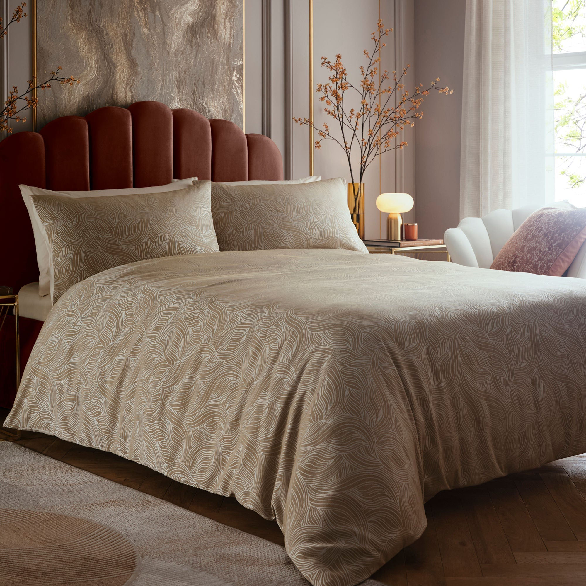Laurence Llewelyn-Bowen - Venus Grace - Duvet Cover Set - Natural - Double