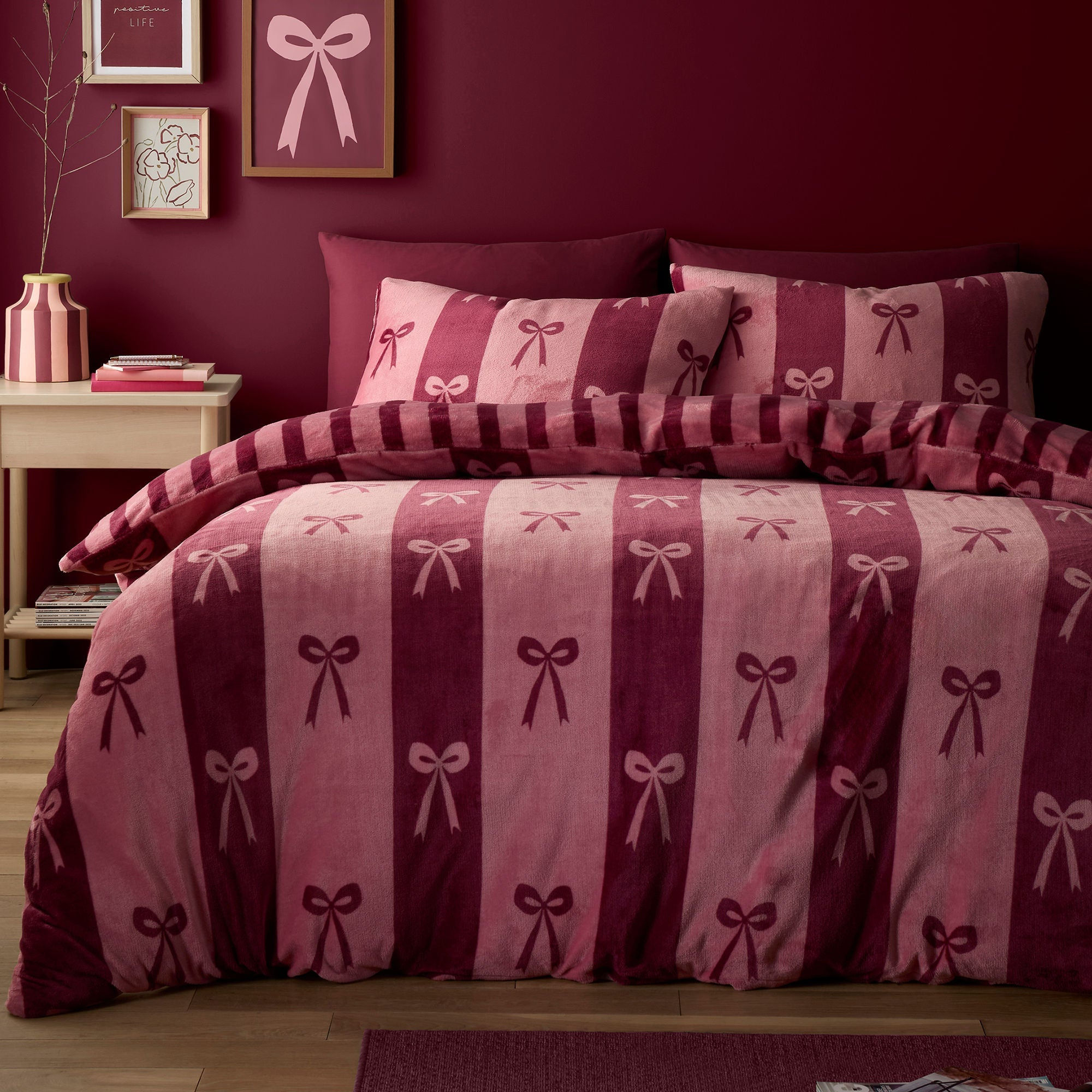 Fusion - Bows - Duvet Cover Set - Berry - Double
