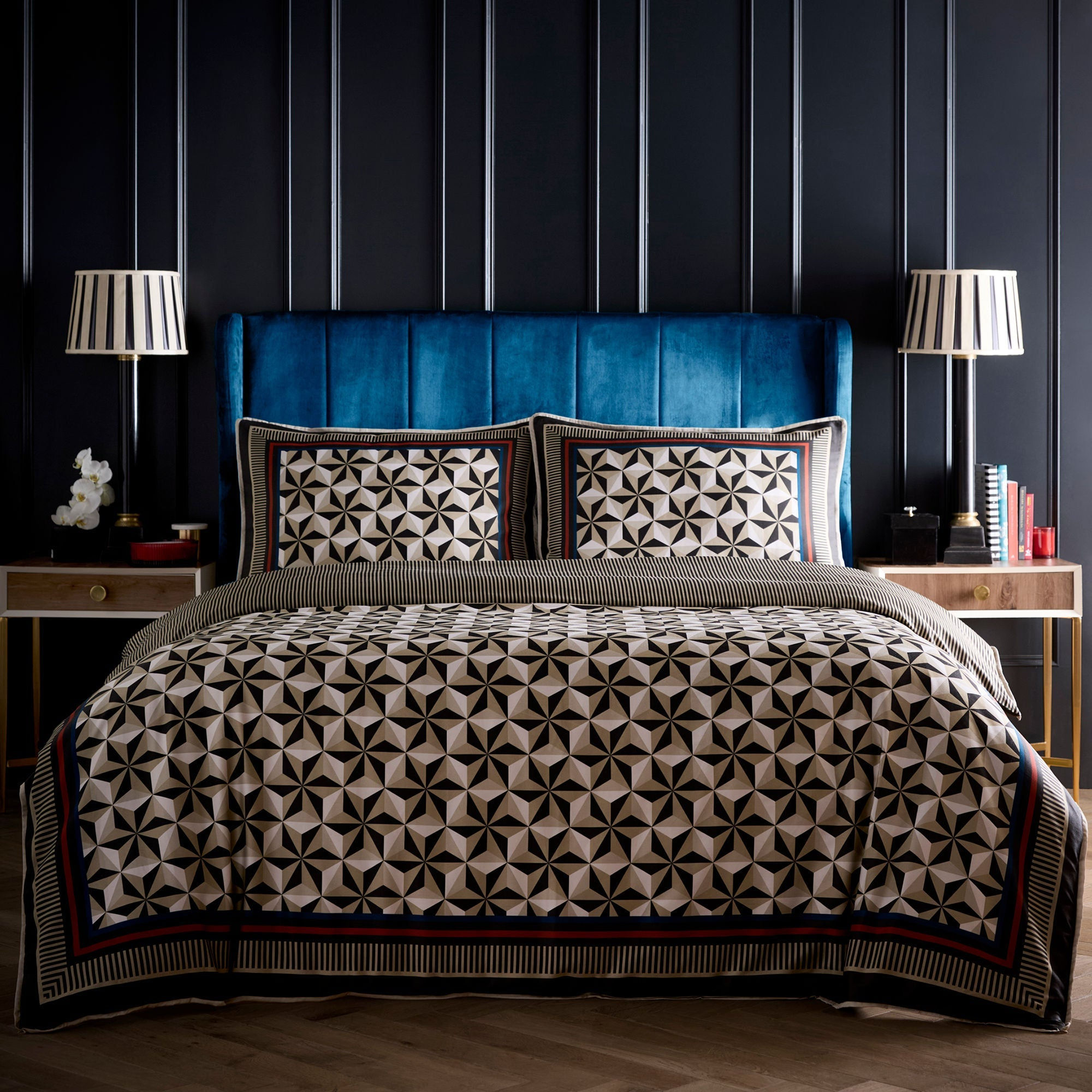 Laurence Llewelyn-Bowen - Hero - Duvet Cover Set - Black - Double