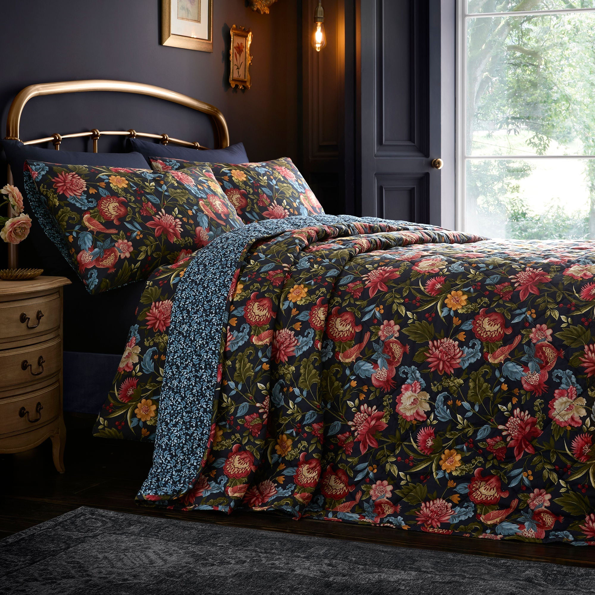 Dreams & Drapes - Bejewelled - Bedspread - Navy - 200 x 230cm