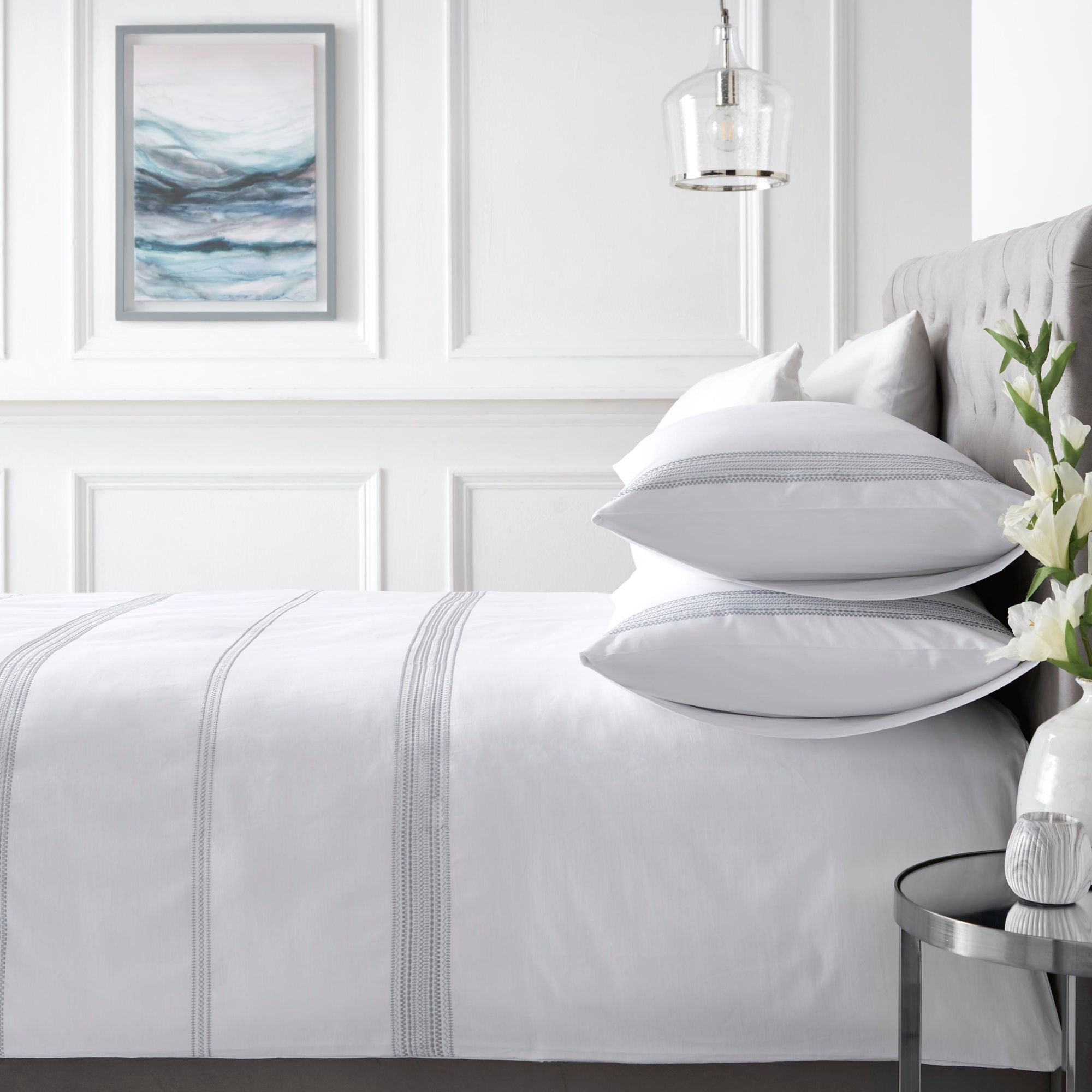 Appletree - Embroidered Bands - Duvet Cover Set - White - Double