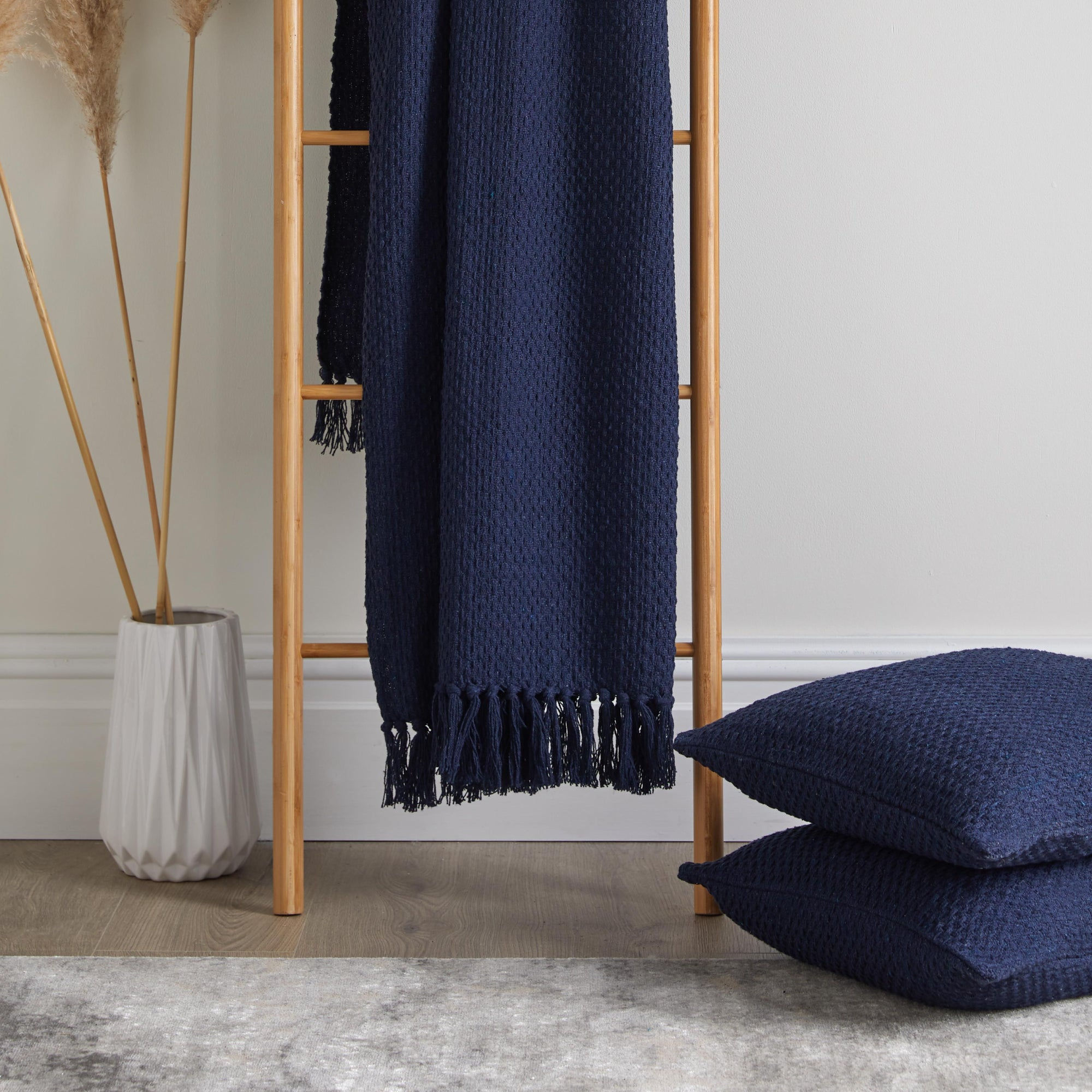 Drift - Hayden - Throw - Navy - 200x200cm