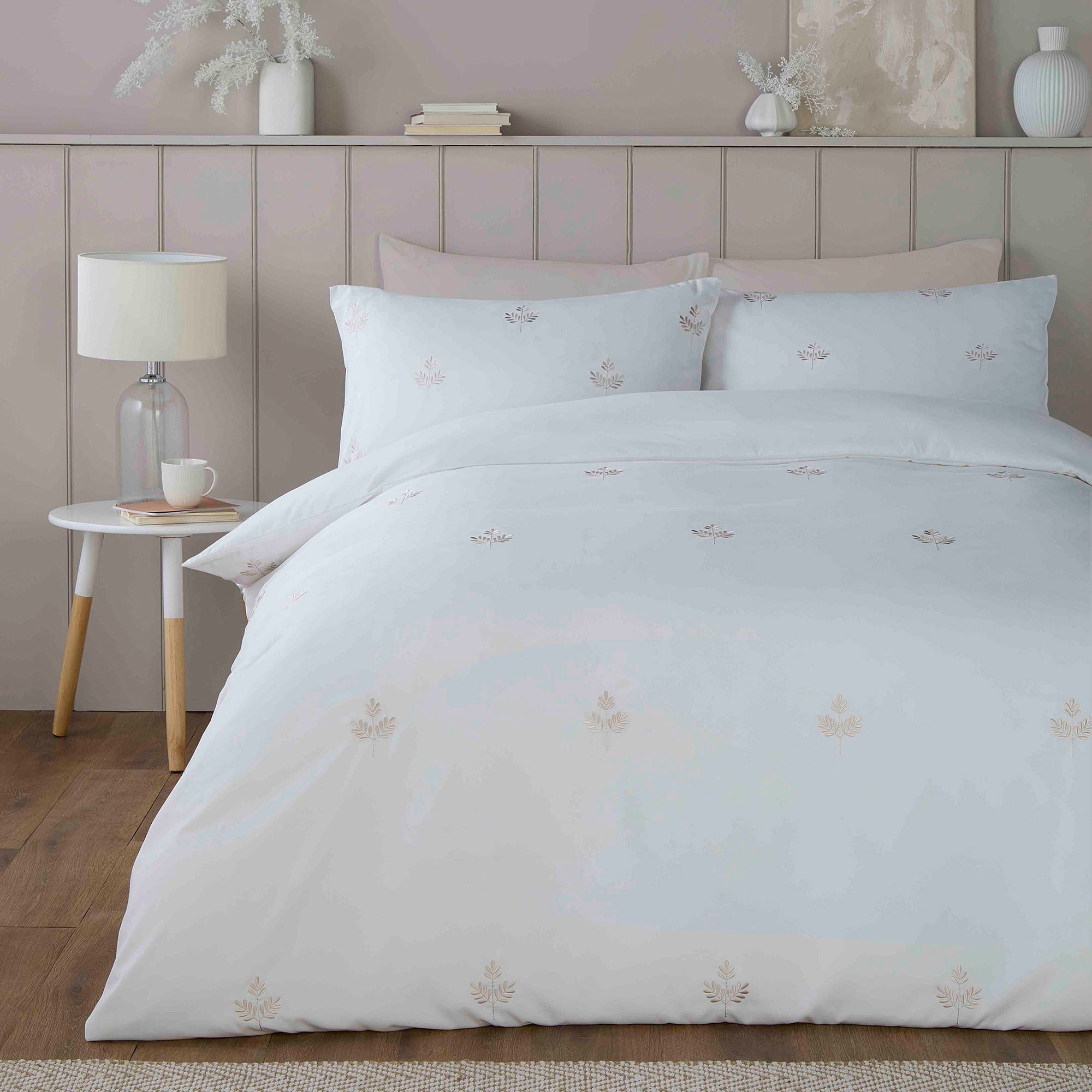 Serene - Emily Embroidery - Duvet Cover Set - Natural - Double