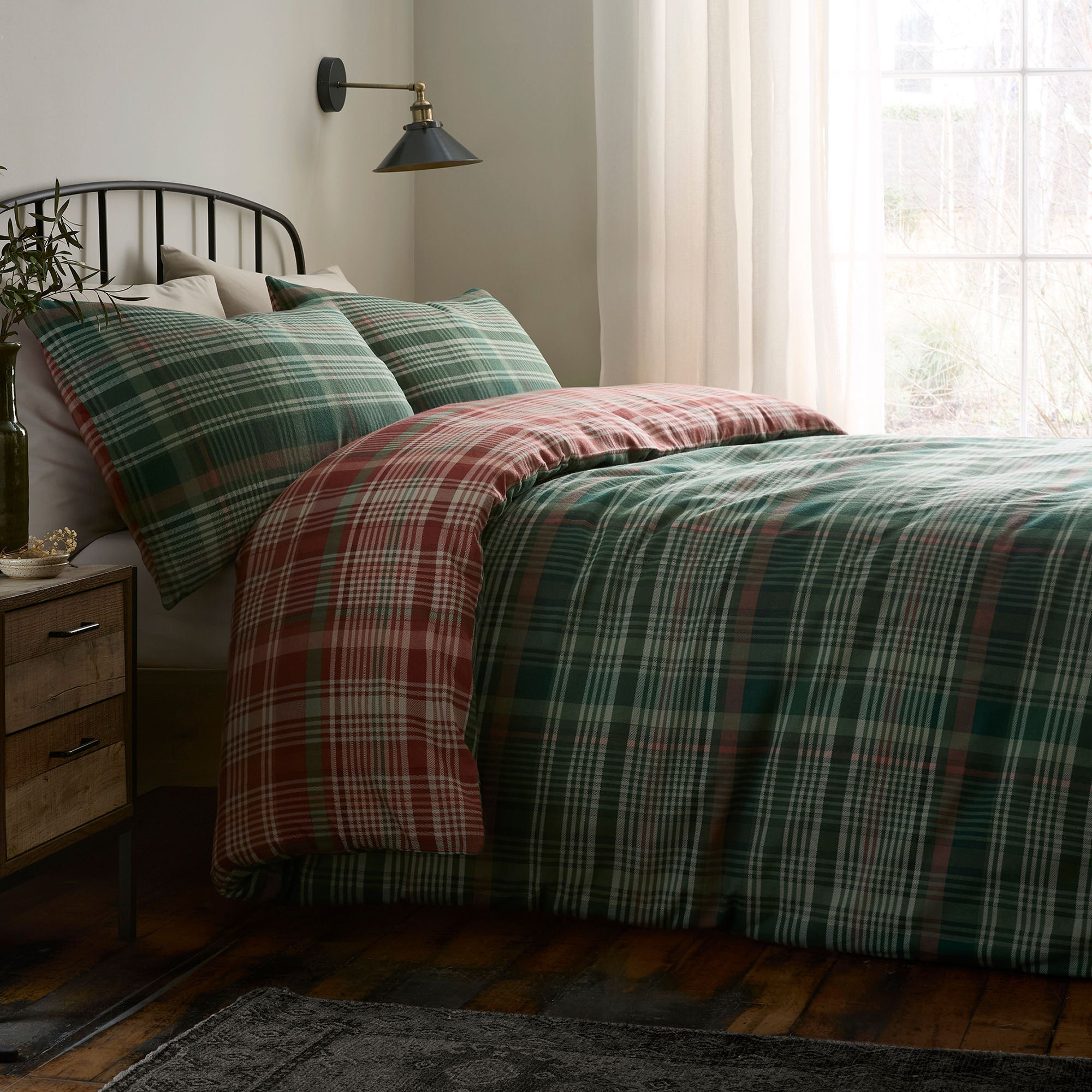 Dreams & Drapes - Bennet Check - Duvet Cover Set - Green - Double