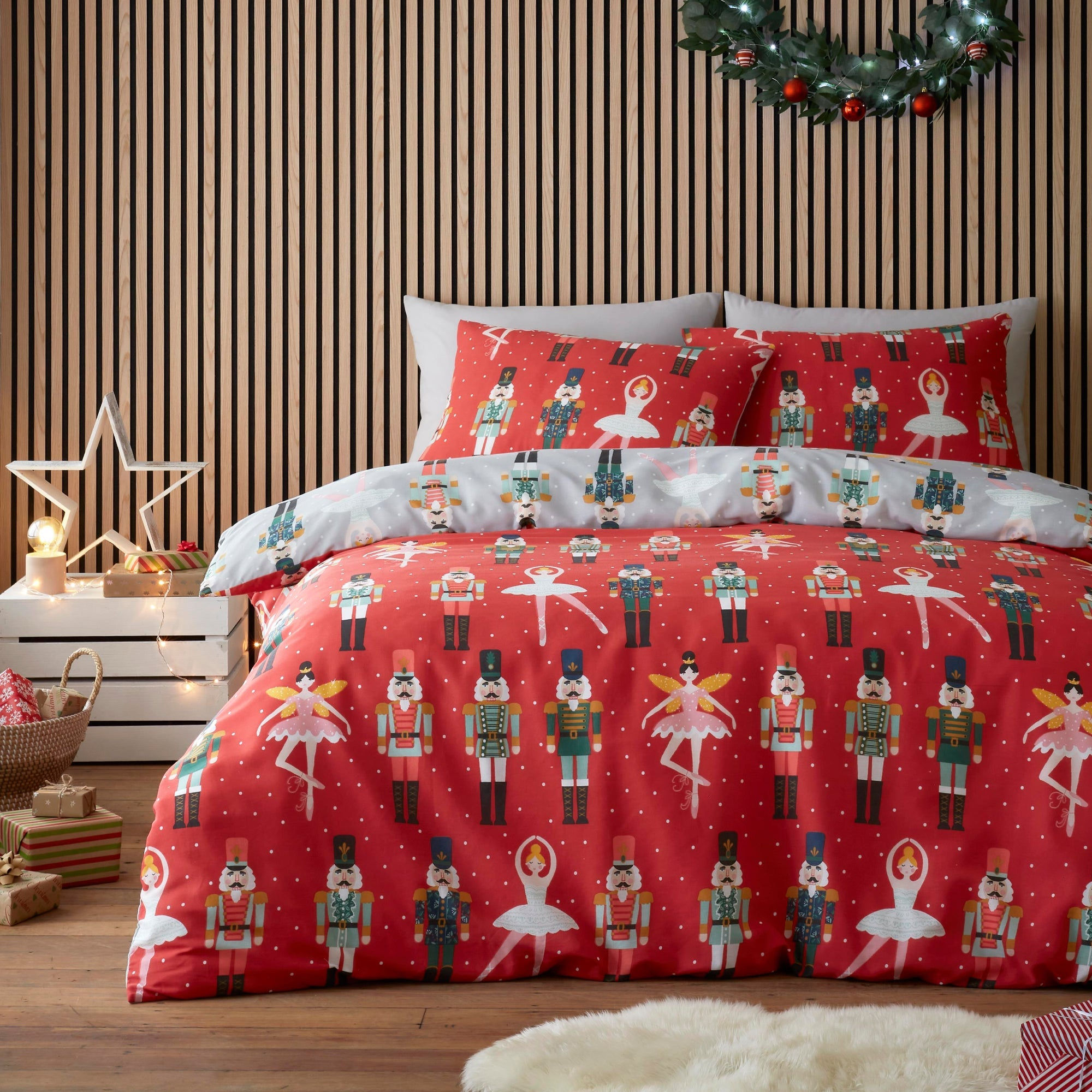 Fusion - Nutcracker - Duvet Cover Set - Red - King