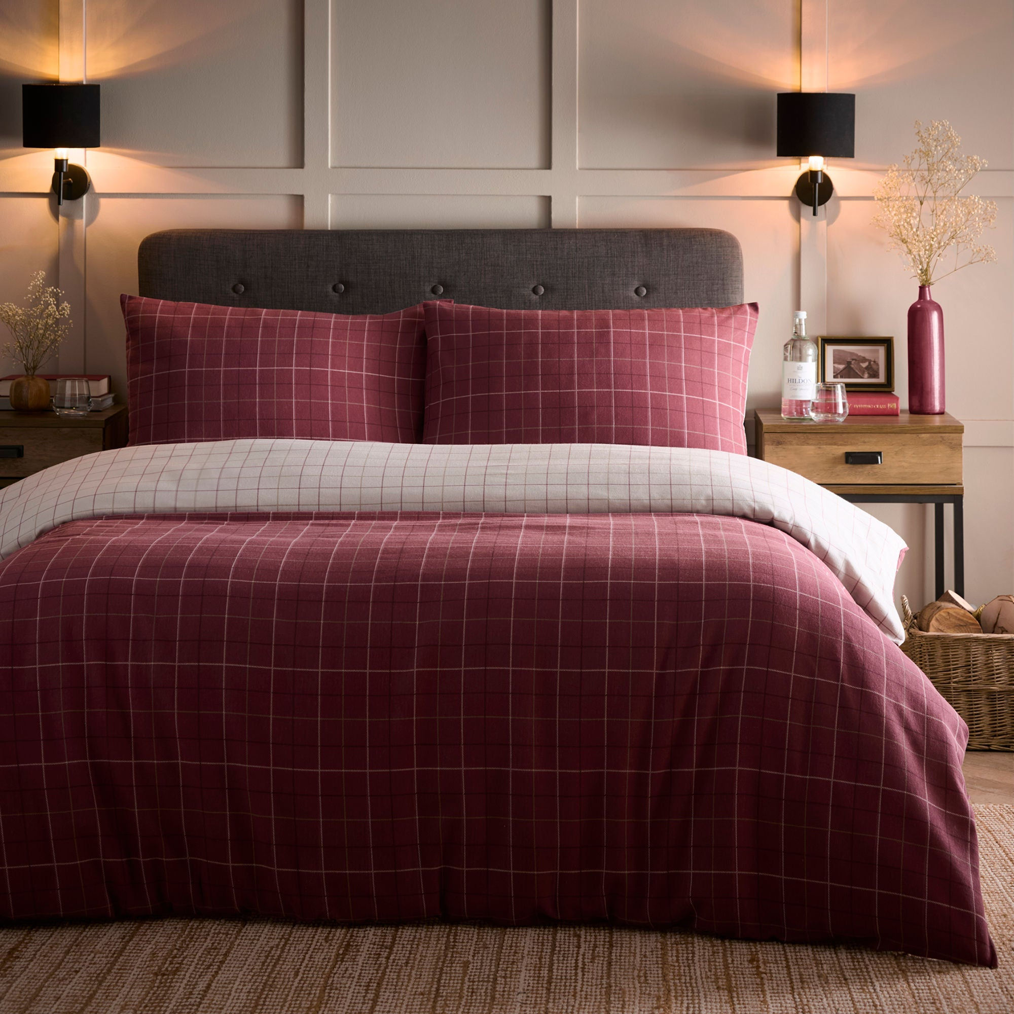 Dreams & Drapes - Wynn - Duvet Cover Set - Burgundy - Double