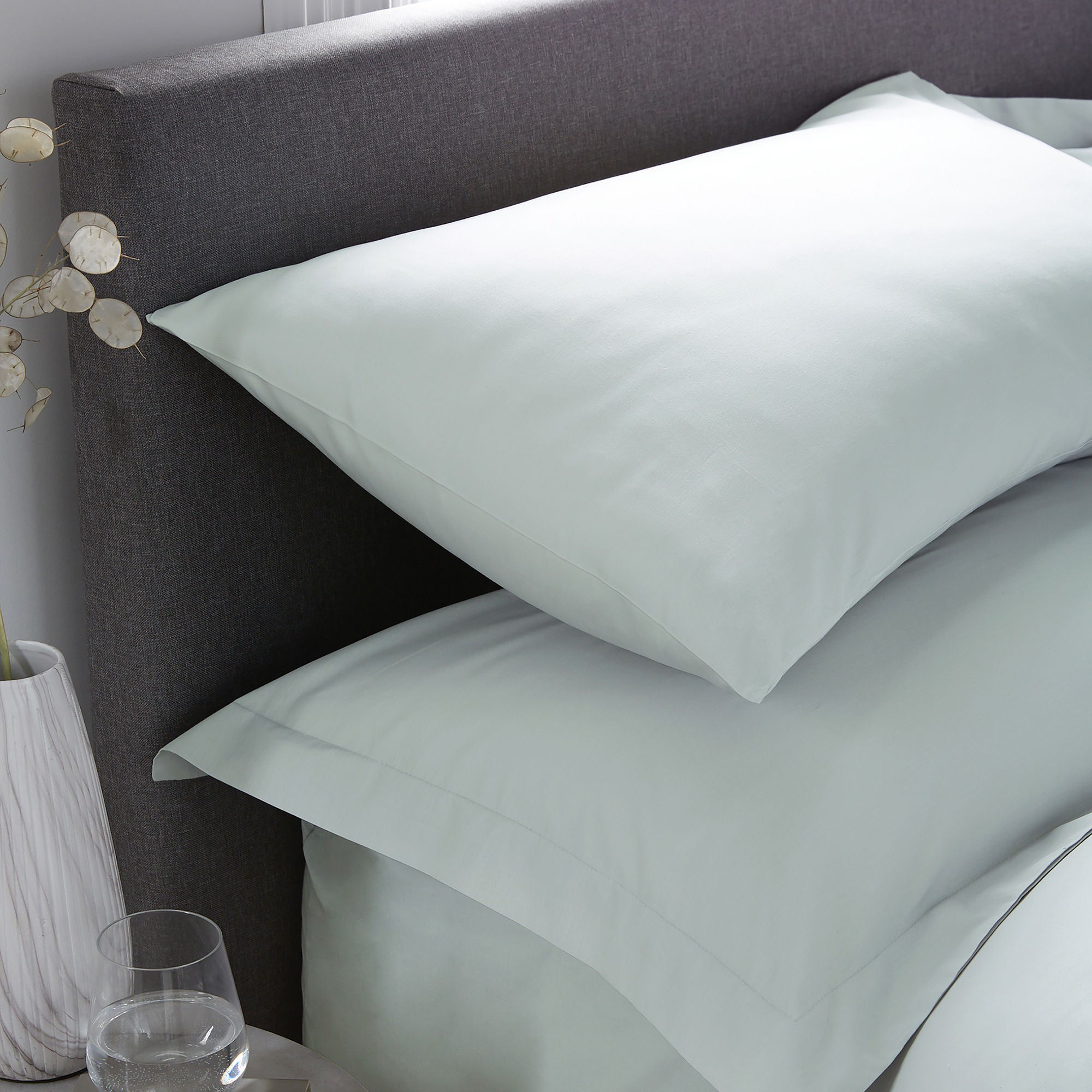 Serene - Plain Dyed - Pair of Housewife Pillowcases - Green - 50 x 75cm