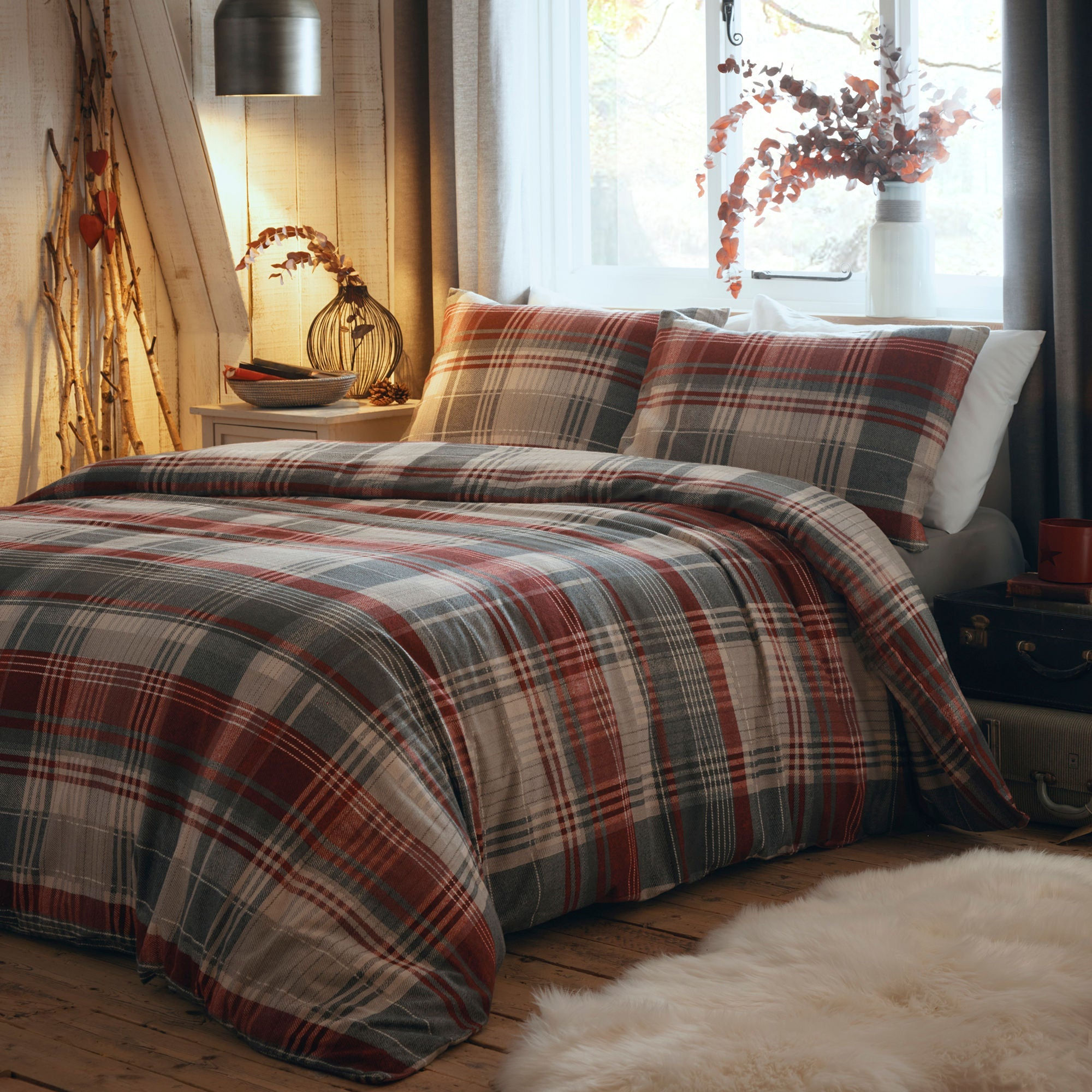 Appletree - Connolly - Duvet Cover Set - Red - Super-King
