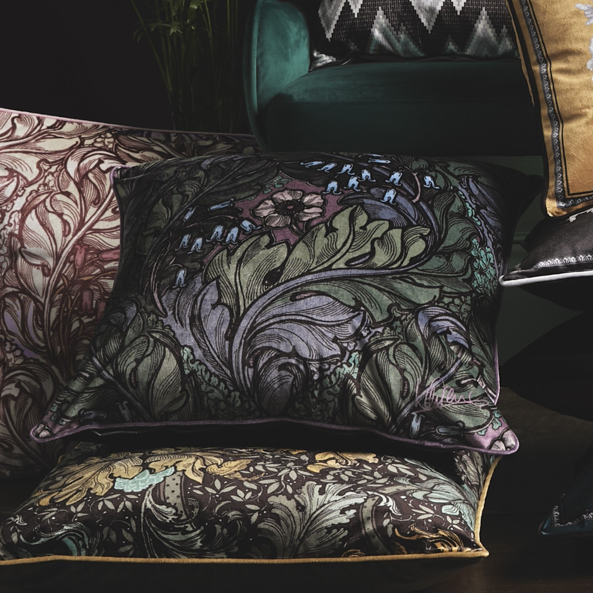 Laurence Llewelyn-Bowen - Rambleicious - Filled Cushion LS - Multi - 55x55cm