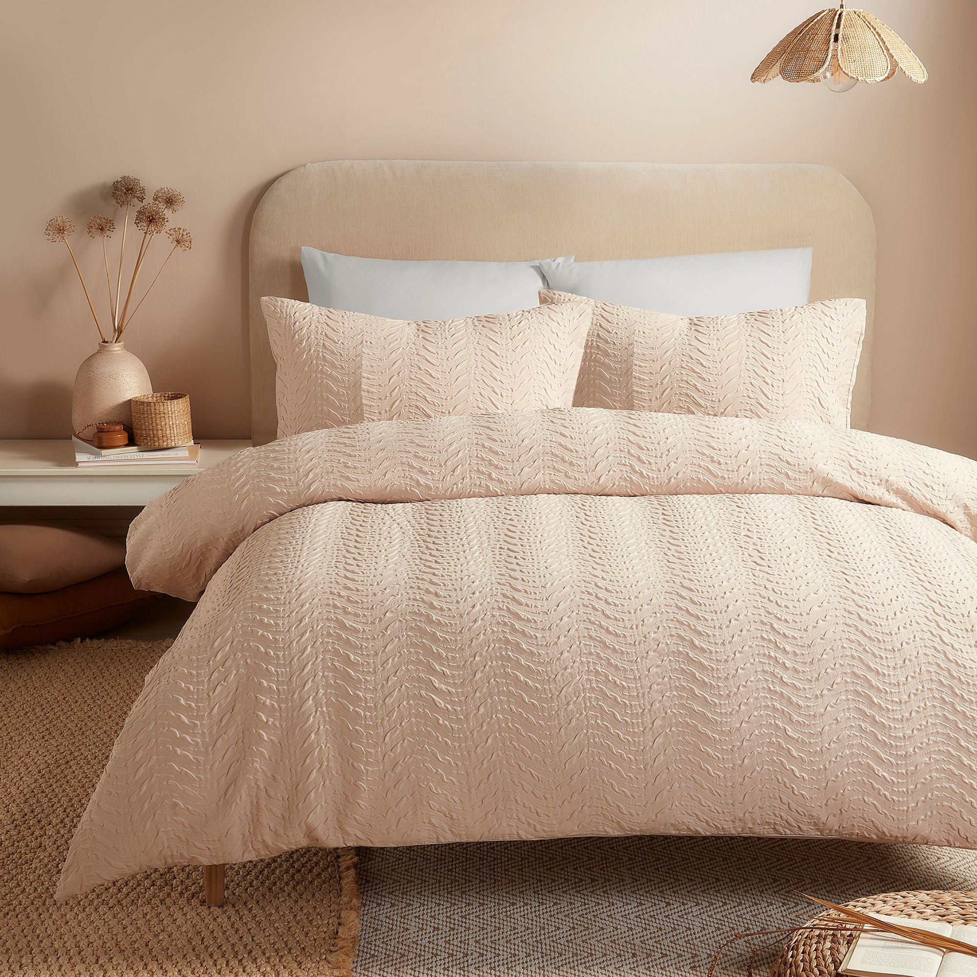 Serene - Embossed Curve - Duvet Cover Set - Natural