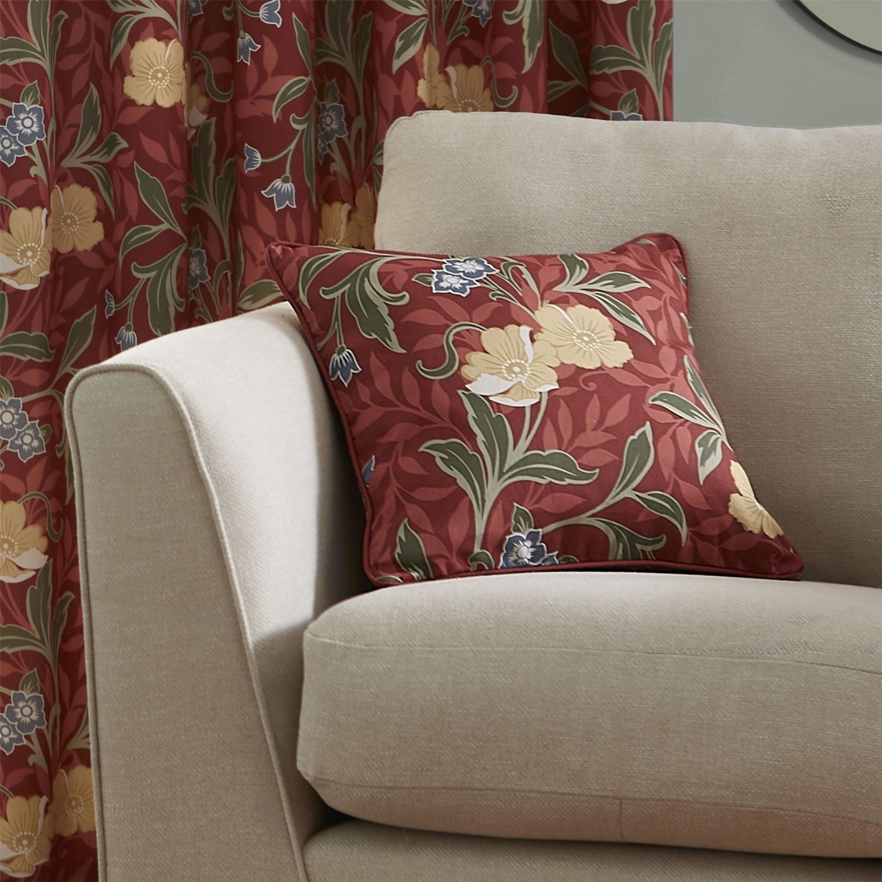 D & D - Sandringham - Cushions - Filled - Red - 43 SQR
