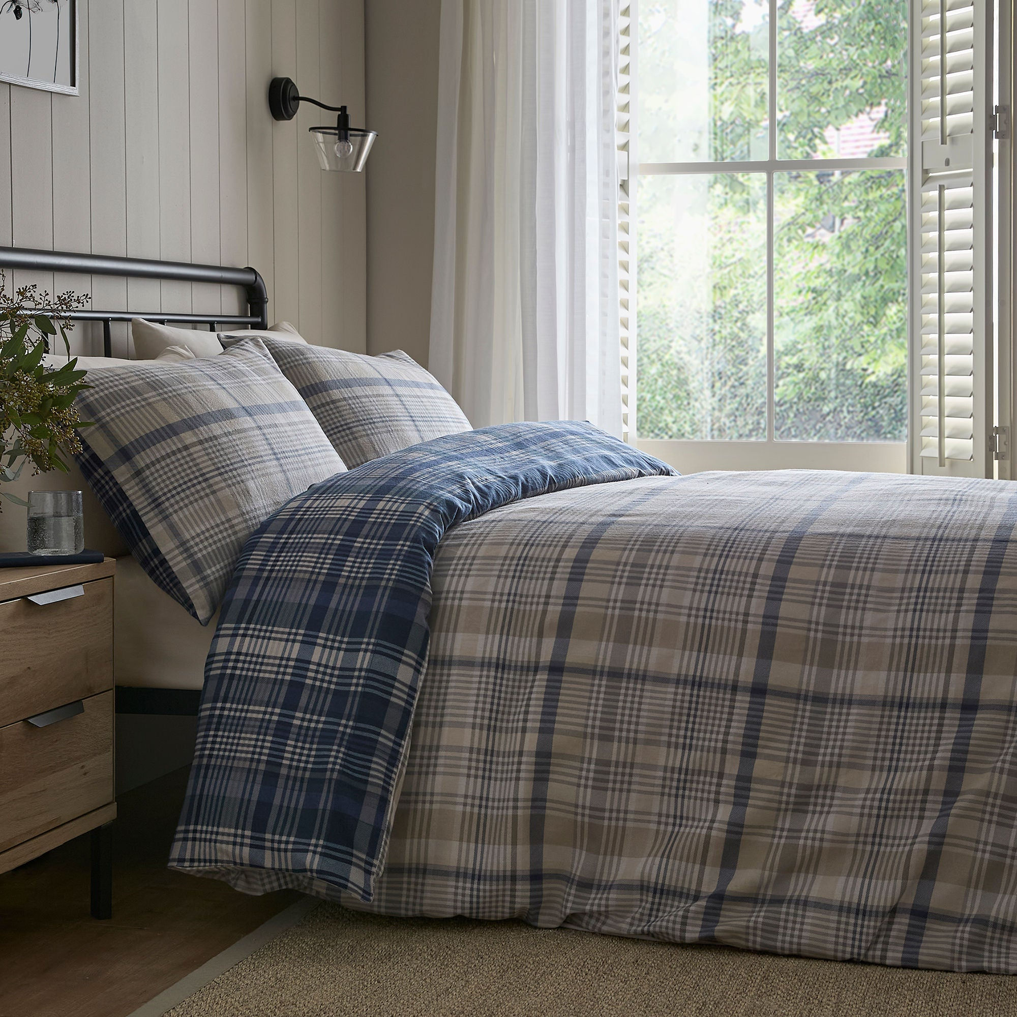 Dreams & Drapes - Bennet Check - Duvet Cover Set - Navy - Super-King