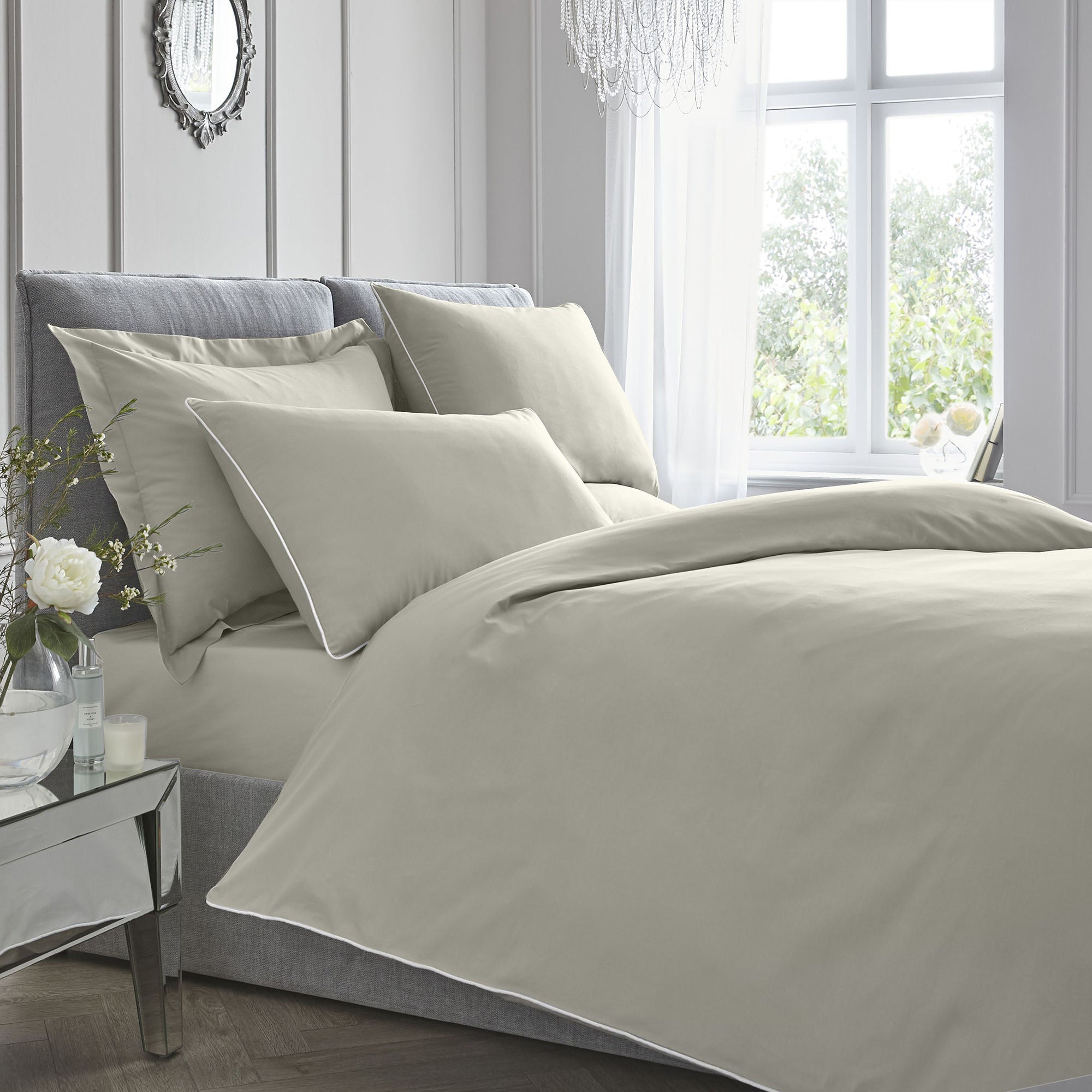 Appletree - 200TC Plain Dye - Duvet Cover Set - Silver with White Piping - King