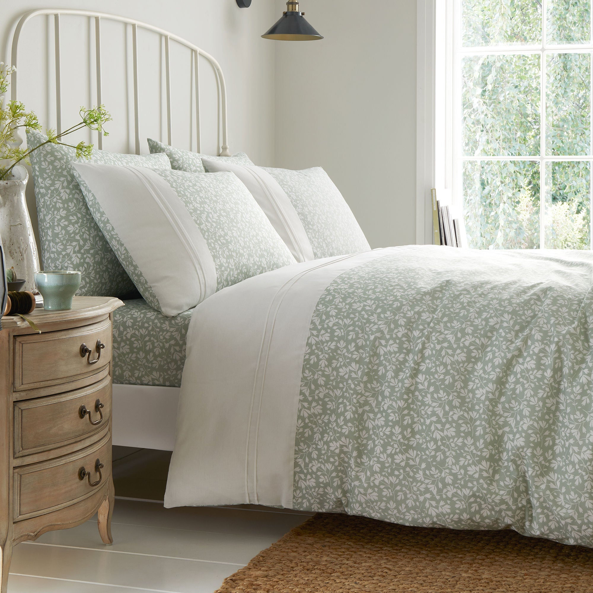 Dreams & Drapes - Tess - Duvet Cover Set - Green - Double