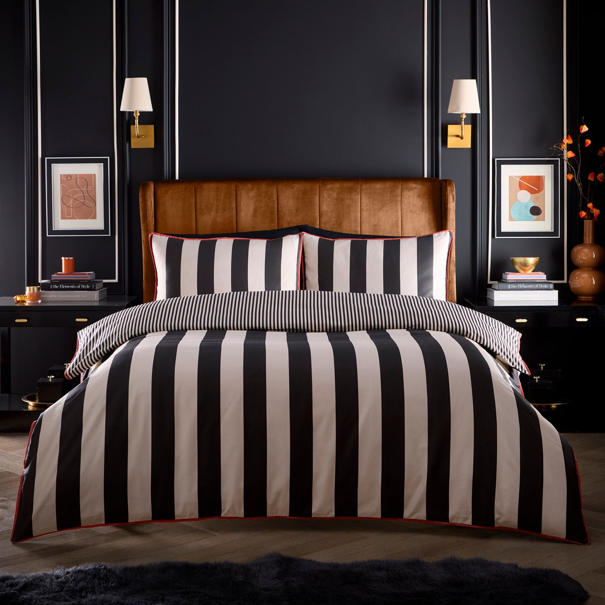 Laurence Llewelyn-Bowen - Festivo Circus Stripe - Duvet Cover Set - Black - Doub