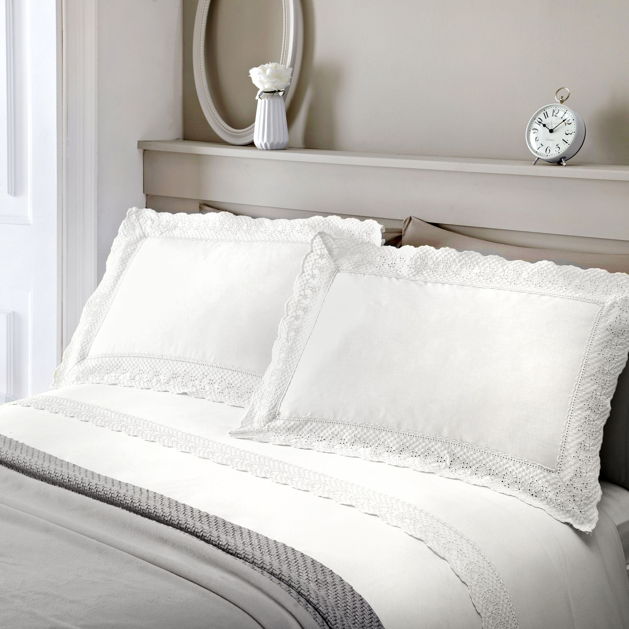 Serene - Renaissance - Duvet Cover Set - White - Double