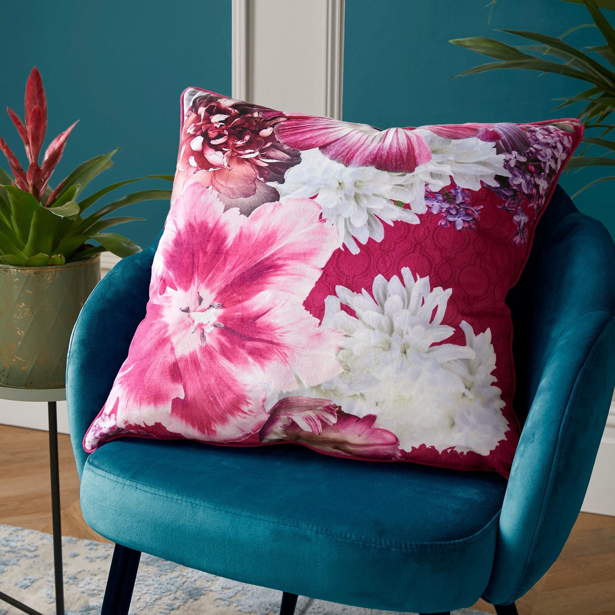 Laurence Llewelyn-Bowen - Mayfair Lady - Cushion Cover LS - Pink - 55x55cm