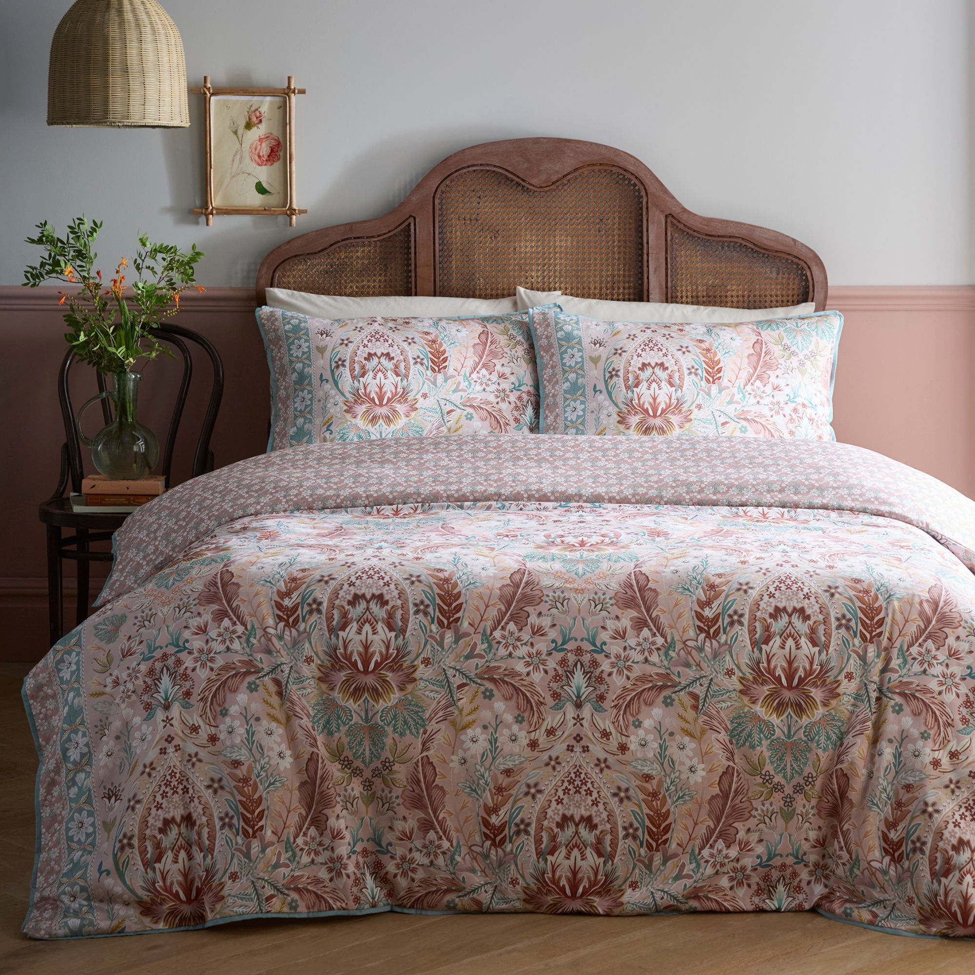 Appletree - Floral Damask - Duvet Cover Set - Multi