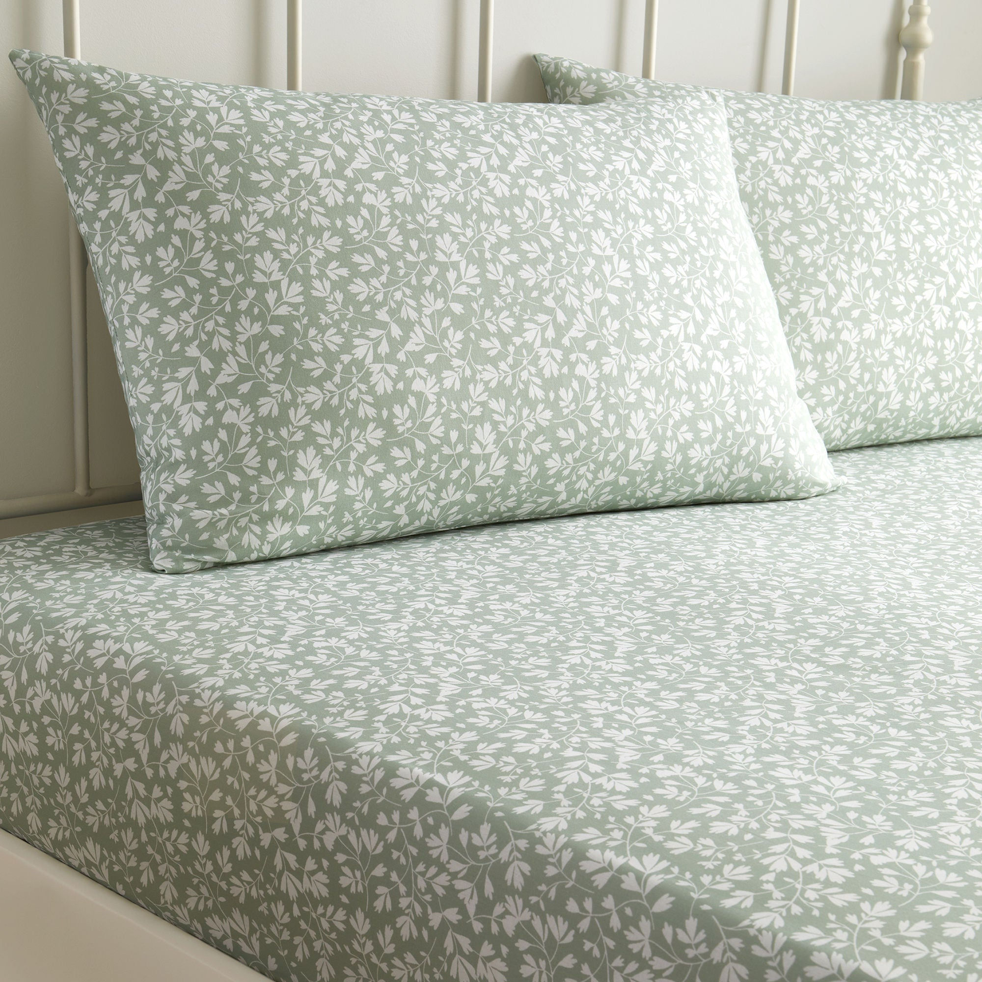 Dreams & Drapes - Tess - Fitted Bed Sheet Set - Green - King