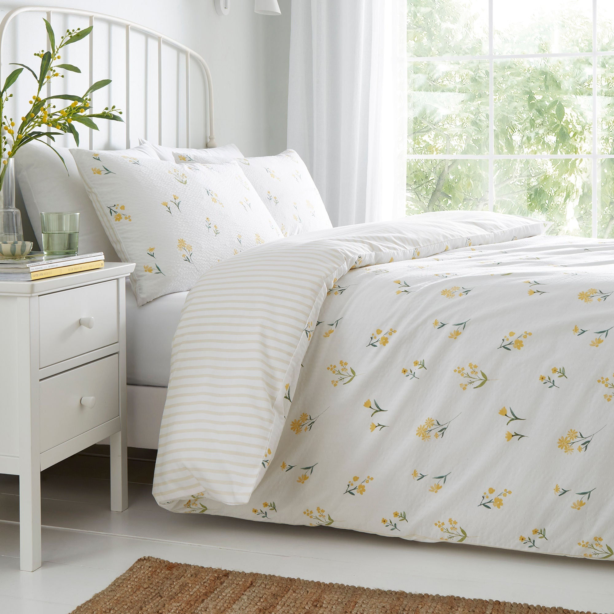 Dreams & Drapes - Ditsy Floral Seersucker - Duvet Cover Set - Yellow