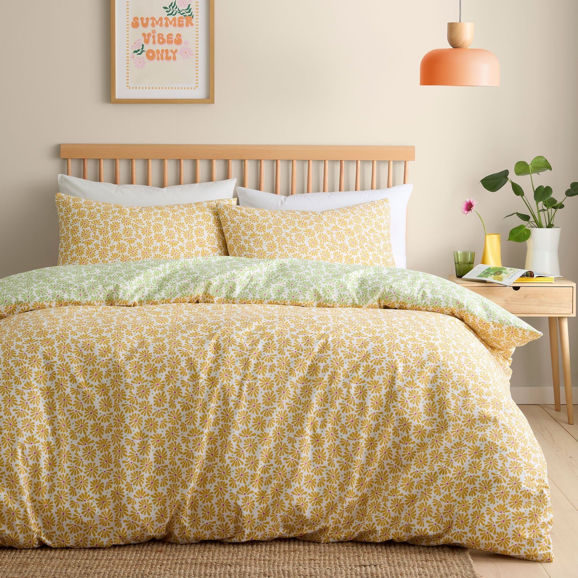 Fusion - Retro Daisy Floral - Duvet Cover Set - Yellow - Double