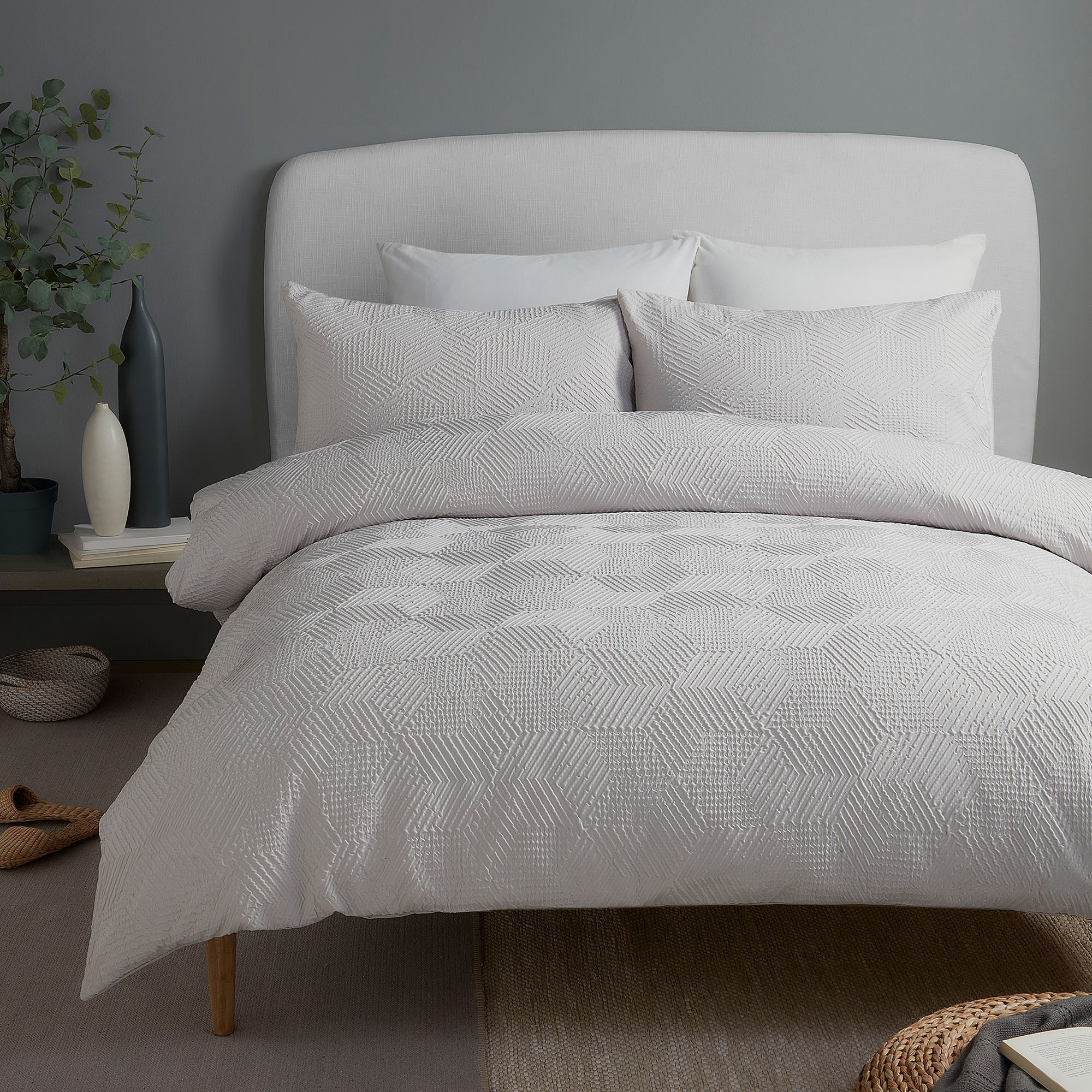 Serene - Embossed Geo - Duvet Cover Set - Grey - Super-King