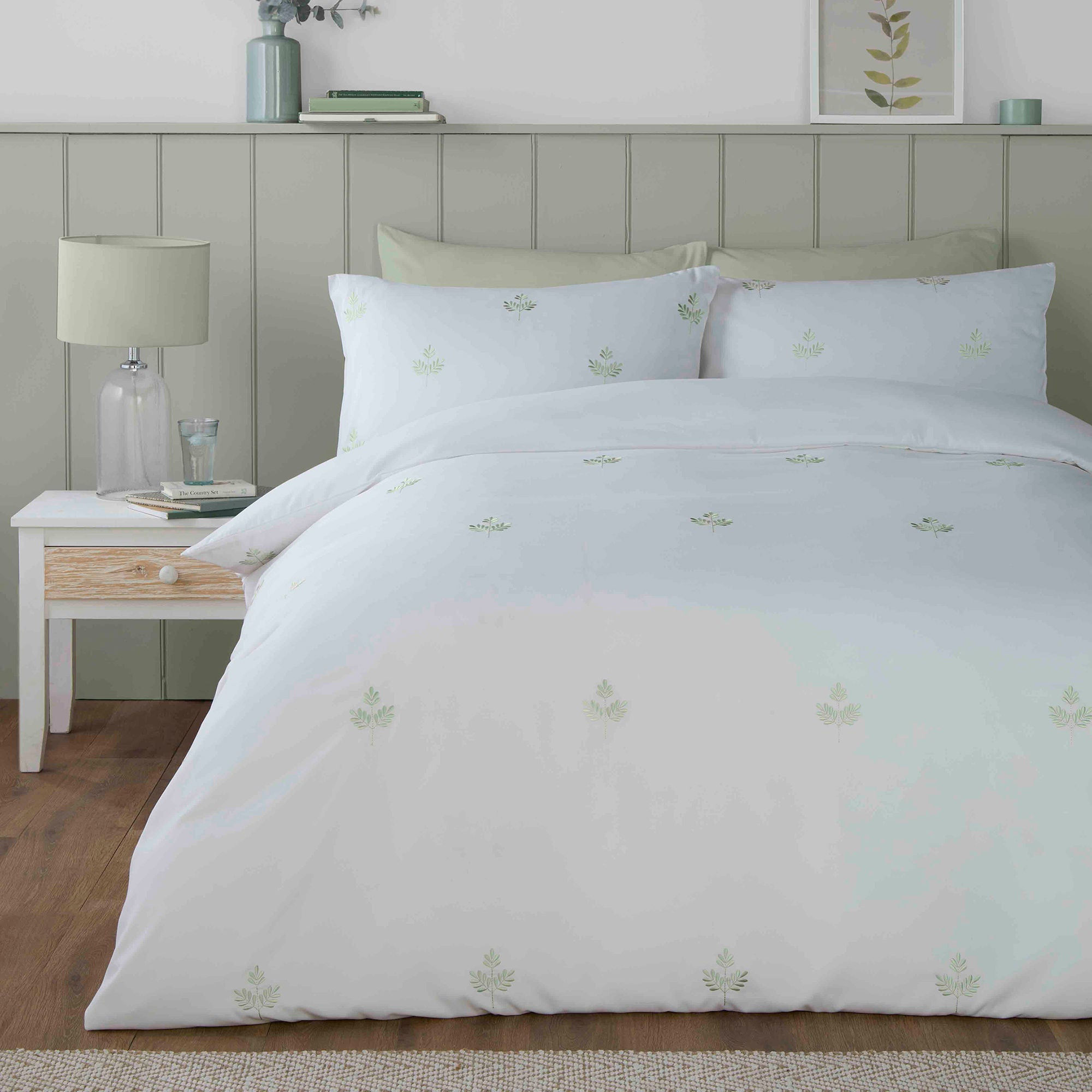 Serene - Emily Embroidery - Duvet Cover Set - Green - Double