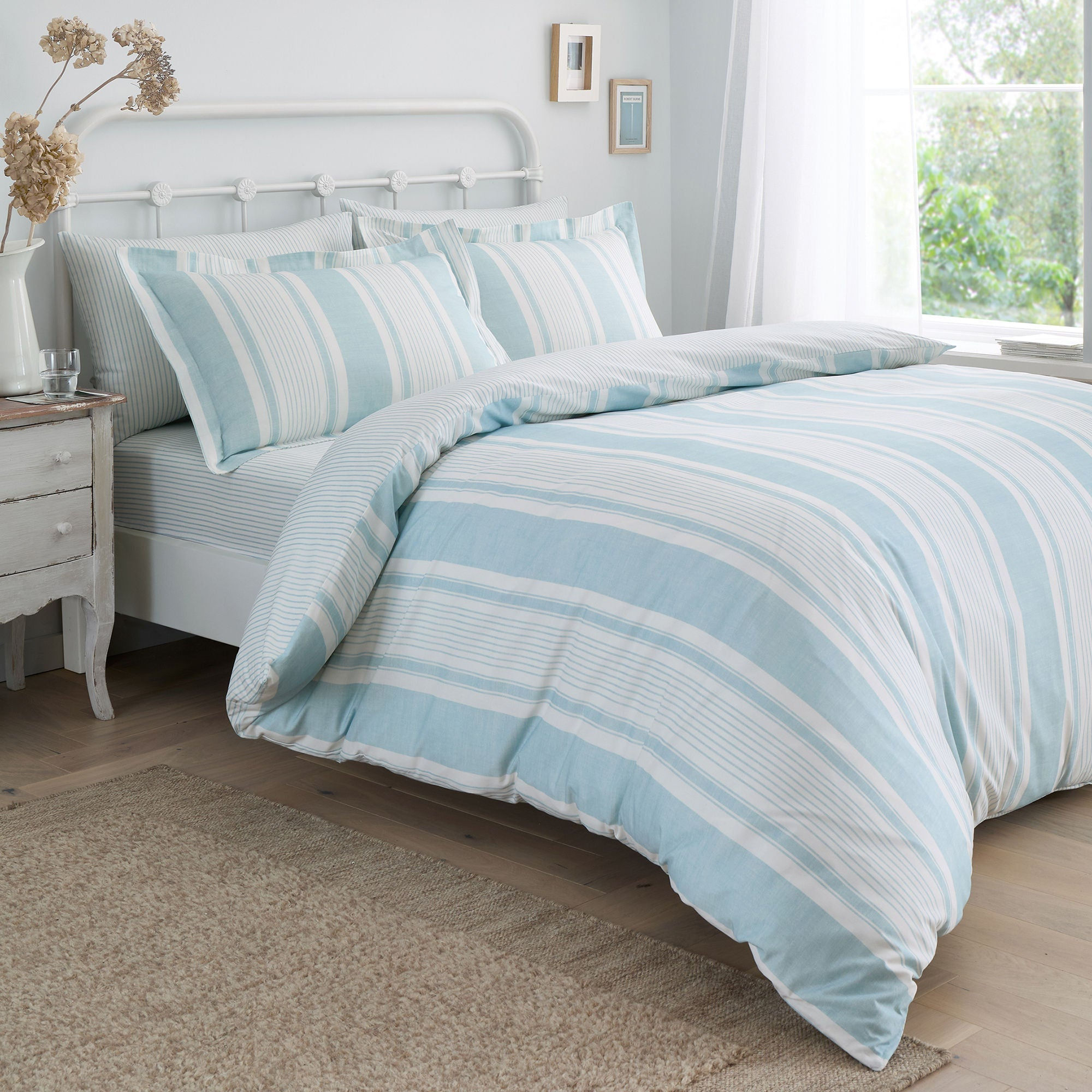 Dreams & Drapes - Finlay Stripe - Duvet Cover Set - Blue - Double