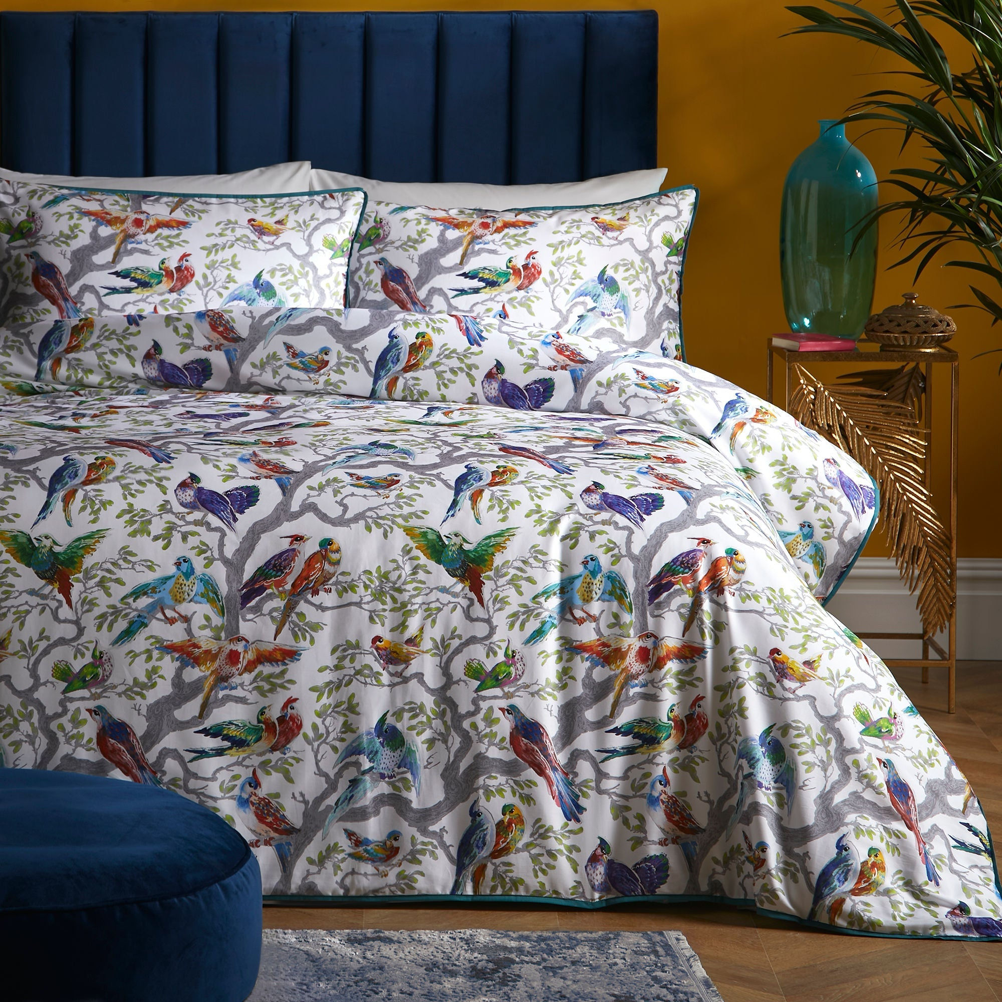 Laurence Llewelyn-Bowen - Birdity Absurdity - Duvet Cover Set - Multi