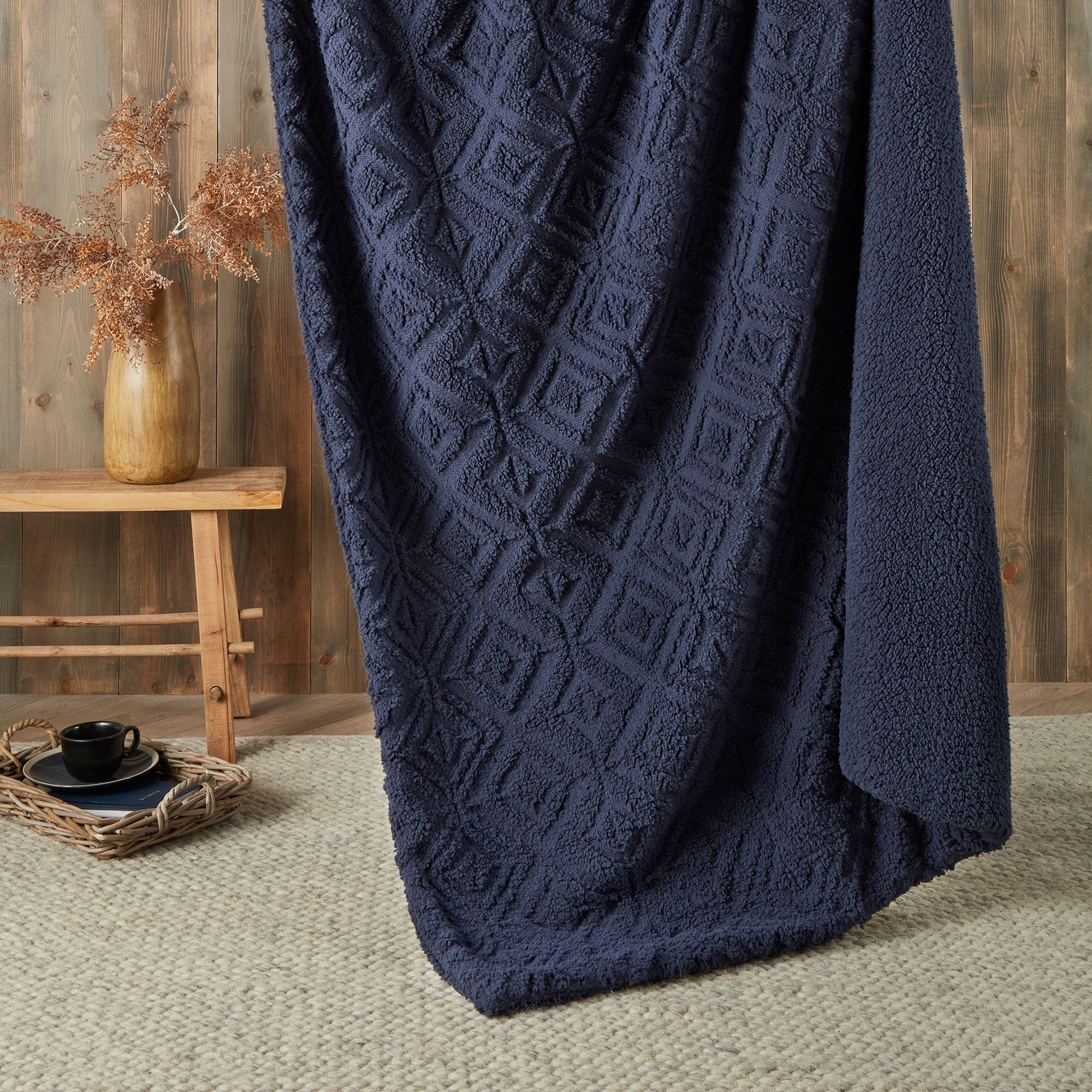 Fusion - Geo Fleece - Throw - Navy - 130x180cm