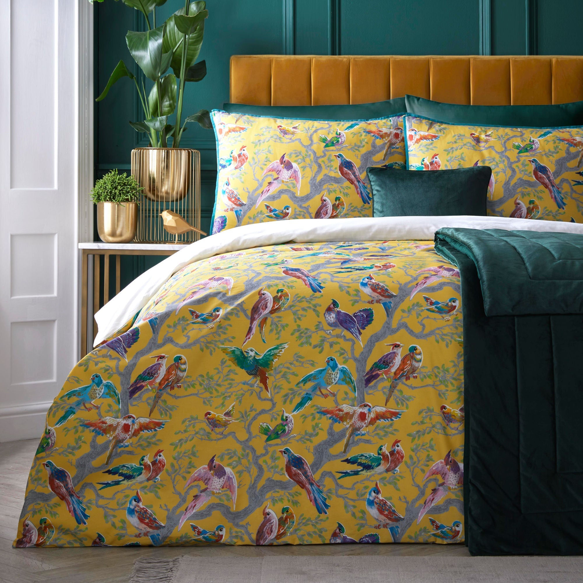 Laurence Llewelyn-Bowen - Birdity Absurdity - Duvet Cover Set - Yellow