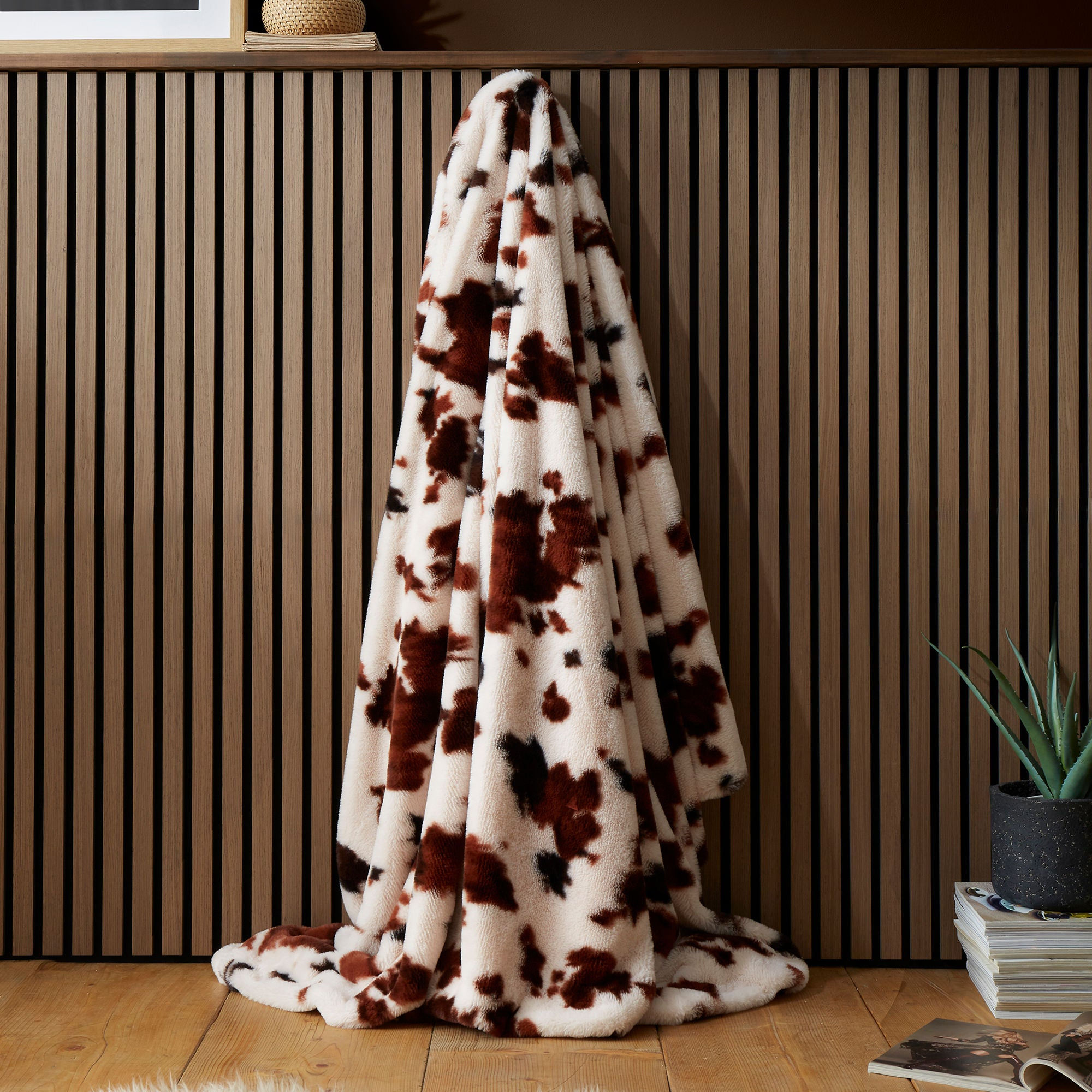 Fusion - Cow Print Faux Fur - Bedspread - Natural - 150x200cm