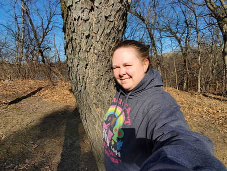 Hug a tree- A Deaf North Yogi practice assignment.