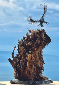 Symbiose Créations sculpture bois et fil de fer aigle.jpg