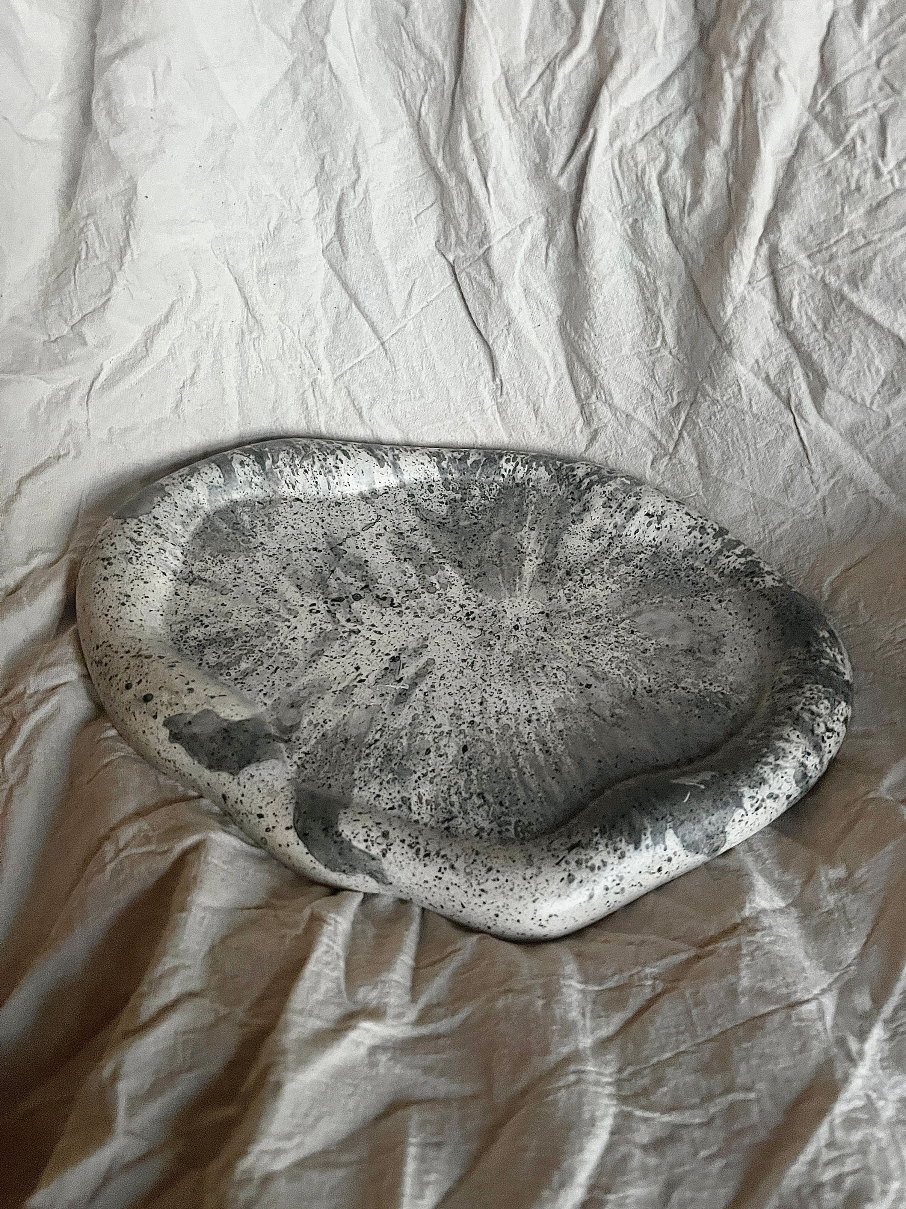 Wavy Splatter Tray